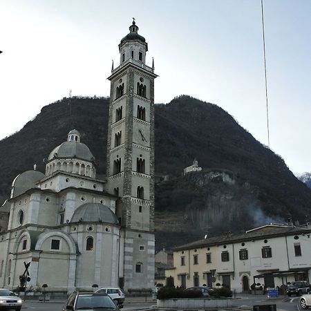 B&B Corte Rossa Tirano Buitenkant foto